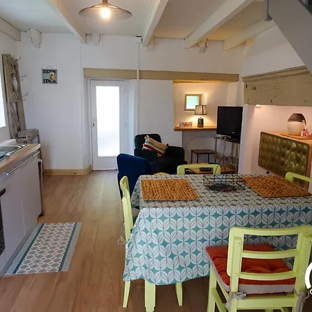 Ferienhaus Le Secadou De Campristinie Le Fel